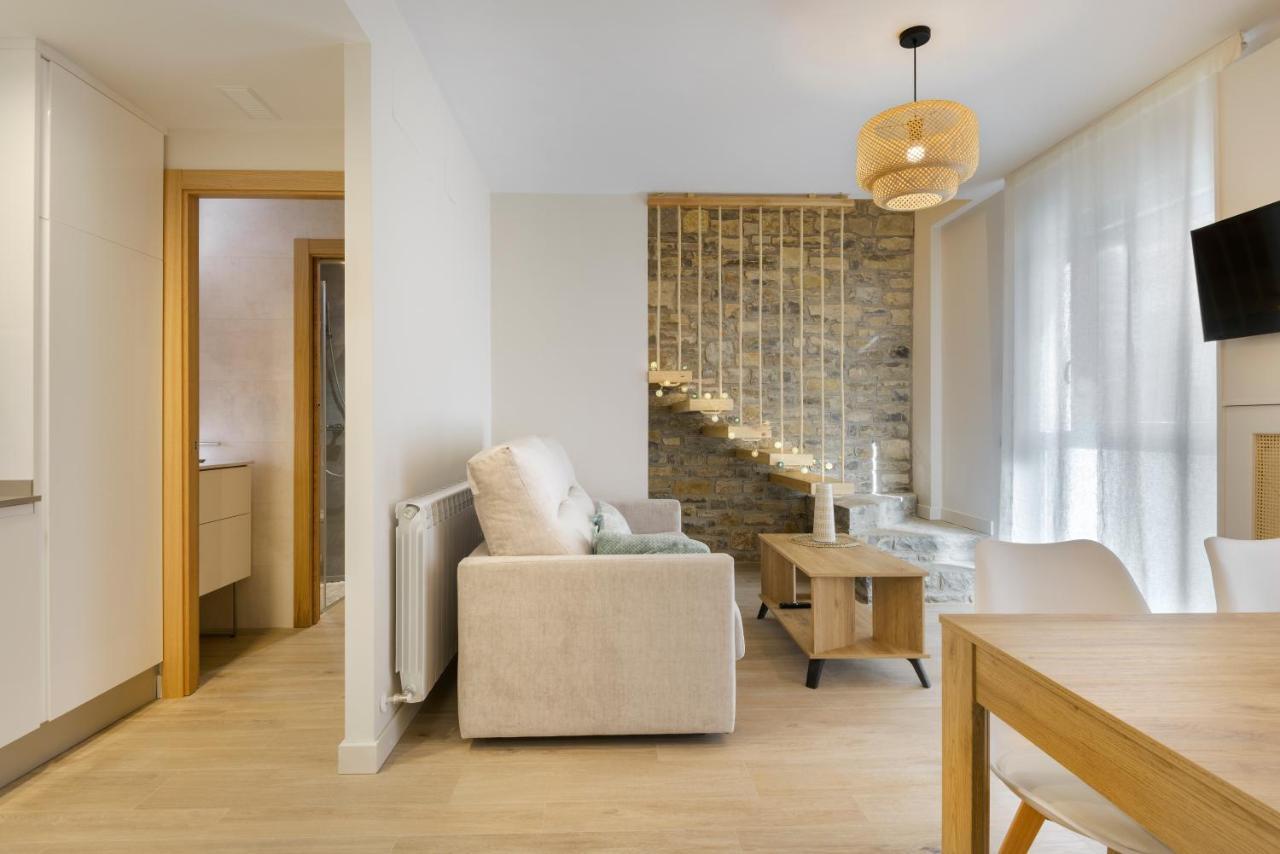 Apartamentos La Muralla De Jaca Eksteriør bilde
