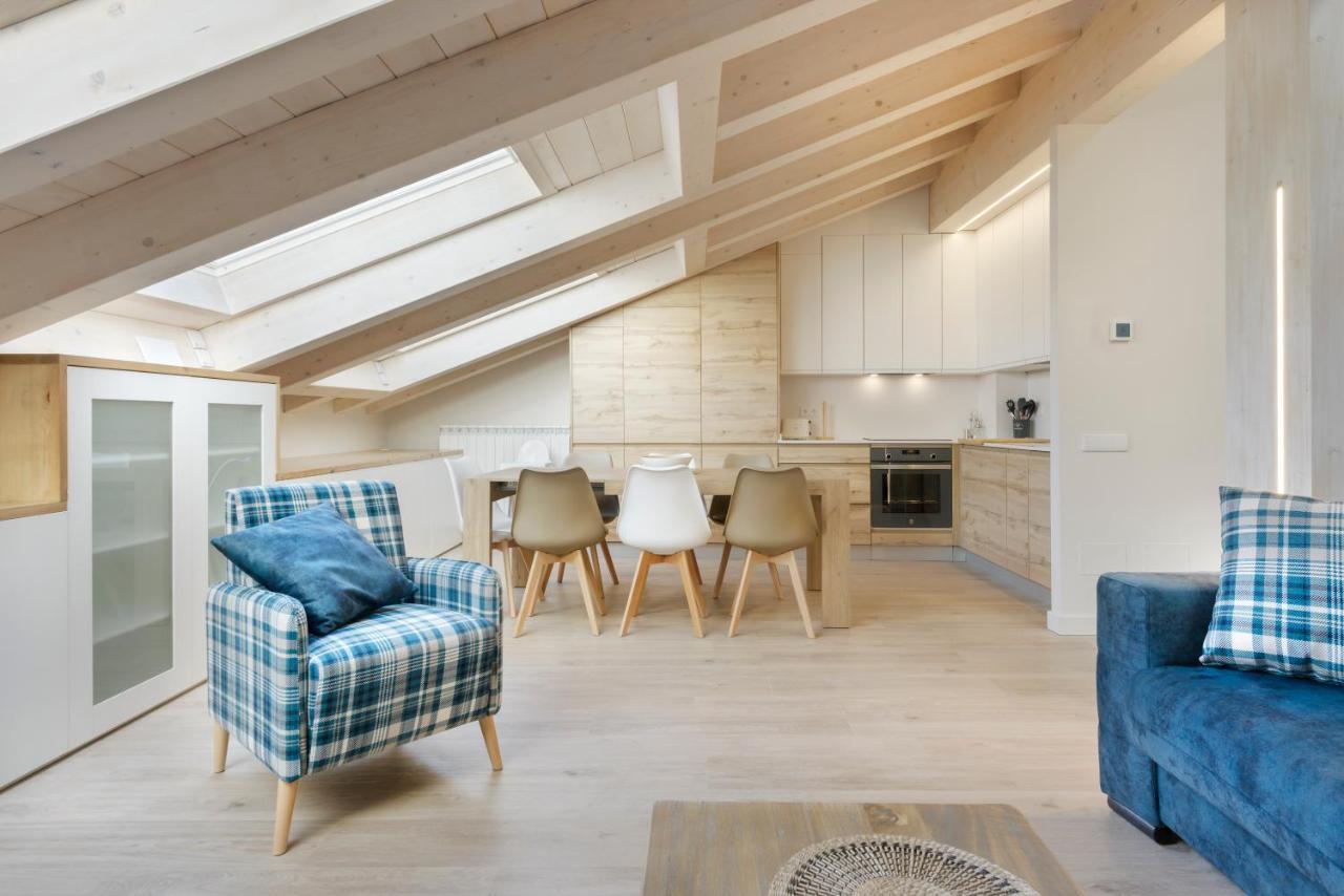 Apartamentos La Muralla De Jaca Eksteriør bilde