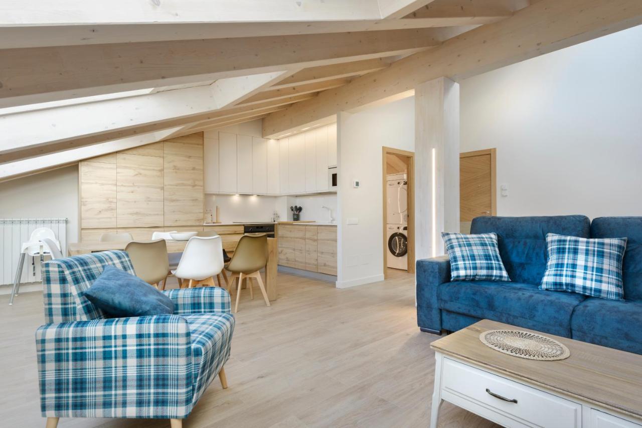 Apartamentos La Muralla De Jaca Eksteriør bilde